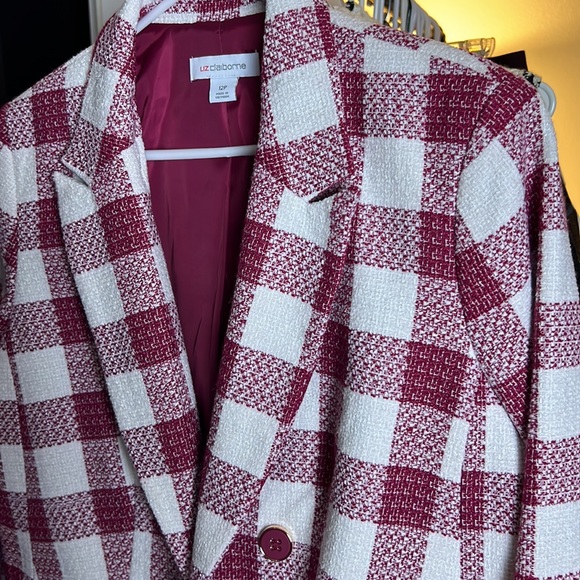 Liz Claiborne cranberry blazer - Picture 3 of 4